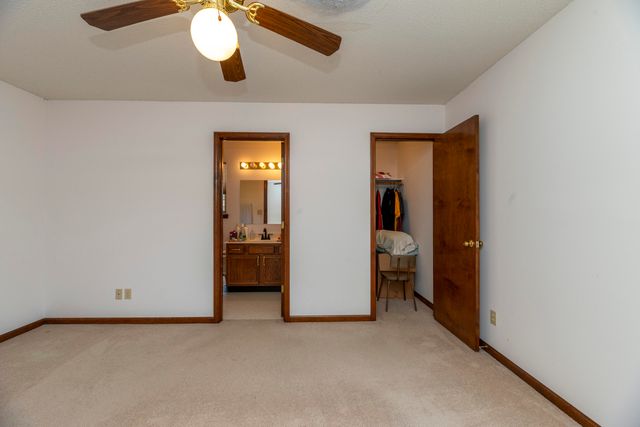 1807 N CHARLESTON CIR, Columbia, MO 65202
