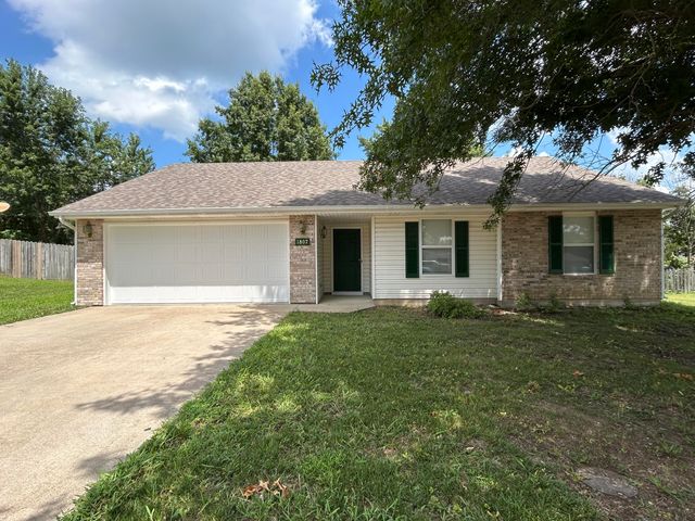 1807 N CHARLESTON CIR, Columbia, MO 65202