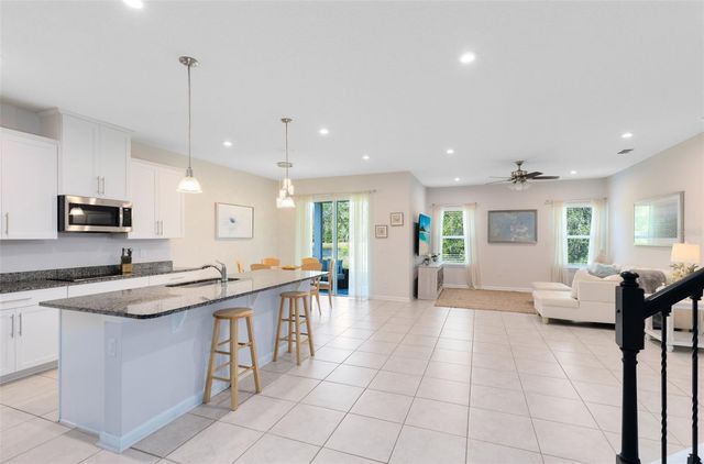 373 SIESTA VISTA COURT, Davenport, FL 33896