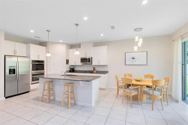 373 SIESTA VISTA COURT, Davenport, FL 33896