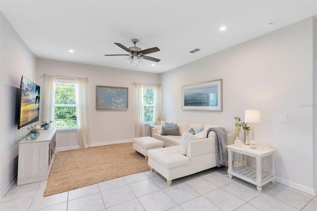 373 SIESTA VISTA COURT, Davenport, FL 33896