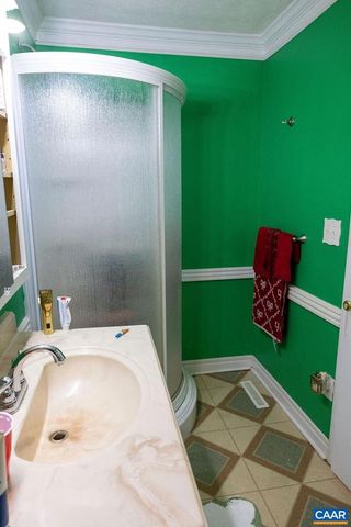 5705 LOUISA RD, Keswick, VA 22947