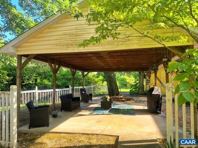 5705 LOUISA RD, Keswick, VA 22947