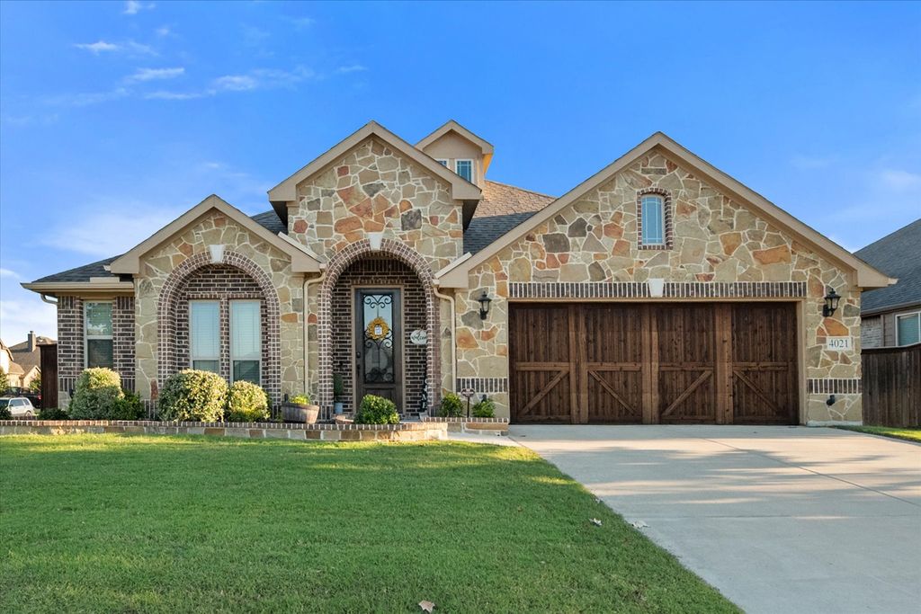 4021 Grove Valley Road, Midlothian, TX 76065