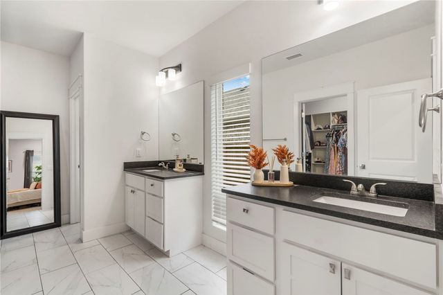 1200 Whistler Street, Bentonville, AR 72713