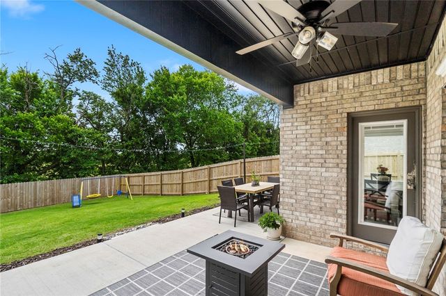 1200 Whistler Street, Bentonville, AR 72713