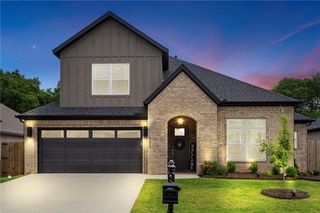 1200 Whistler Street, Bentonville, AR 72713