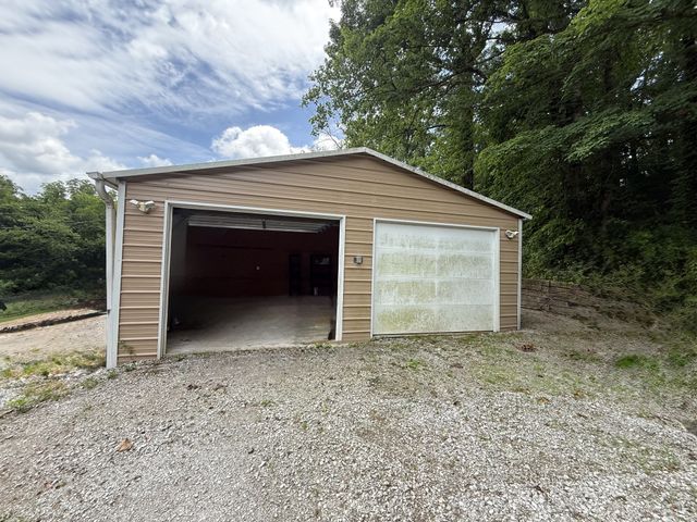 6 Mason Ln, Brush Creek, TN 38547