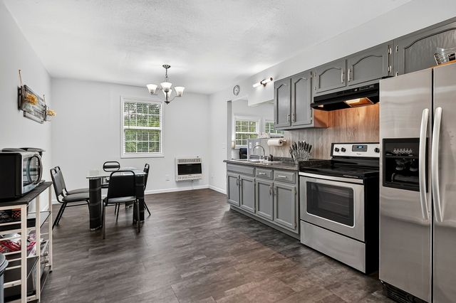 1400 Orlie Young Rd, Crab Orchard, TN 37723