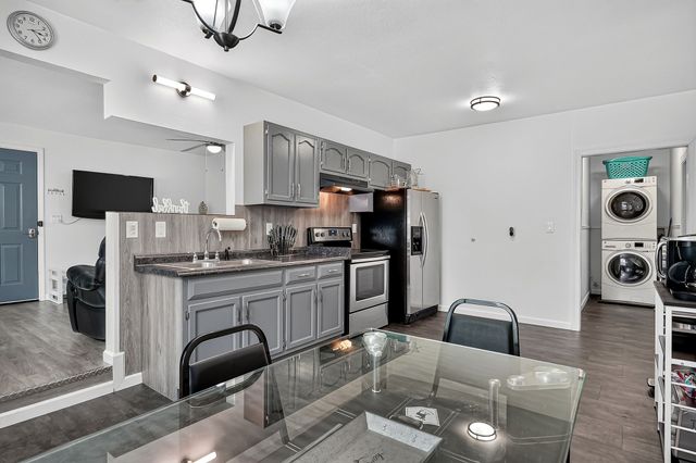 1400 Orlie Young Rd, Crab Orchard, TN 37723