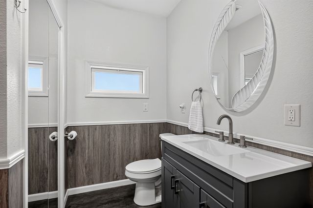 1400 Orlie Young Rd, Crab Orchard, TN 37723