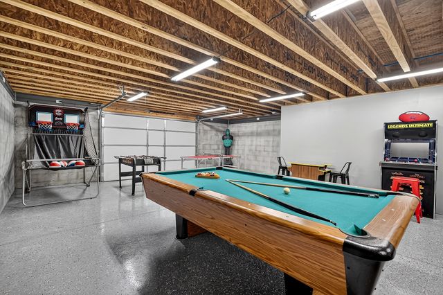 1400 Orlie Young Rd, Crab Orchard, TN 37723