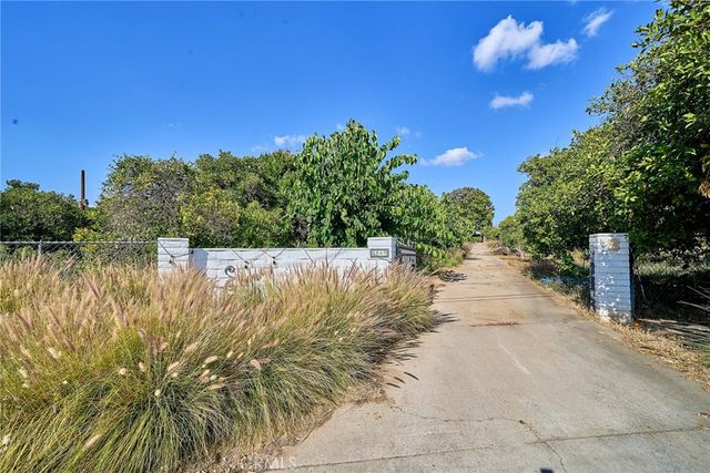 2049 Myers, Riverside, CA 92503