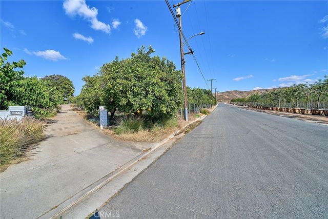 2049 Myers, Riverside, CA 92503