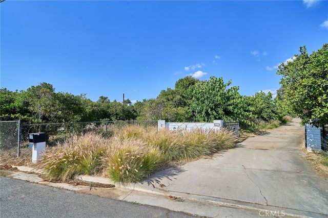 2049 Myers, Riverside, CA 92503