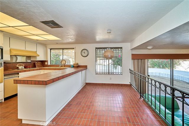 2049 Myers, Riverside, CA 92503