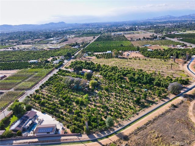2049 Myers, Riverside, CA 92503