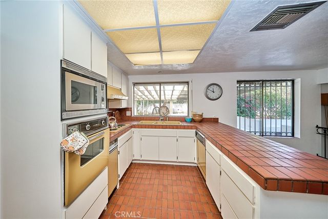 2049 Myers, Riverside, CA 92503