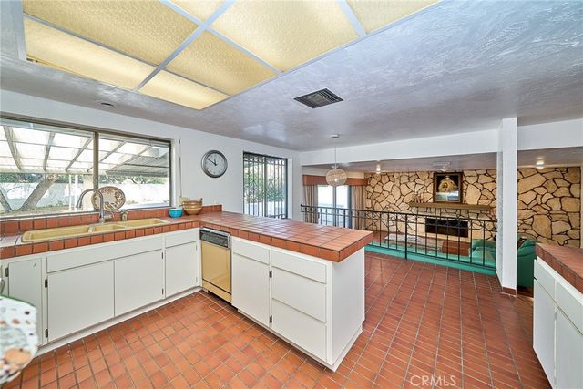2049 Myers, Riverside, CA 92503