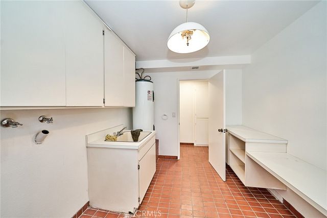 2049 Myers, Riverside, CA 92503