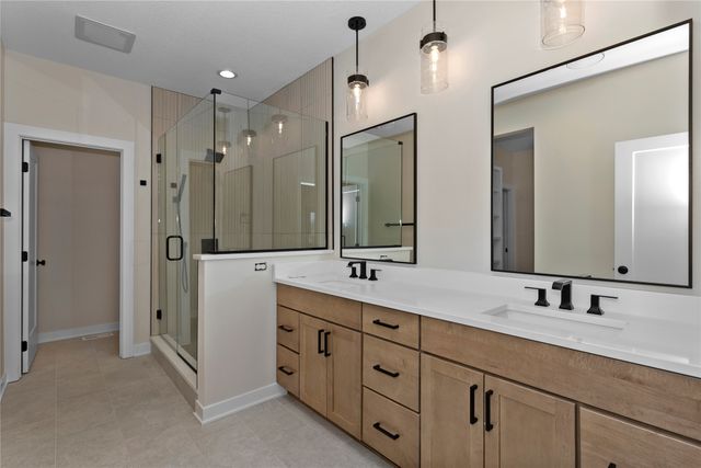 4657 174th Street, Urbandale, IA 50323