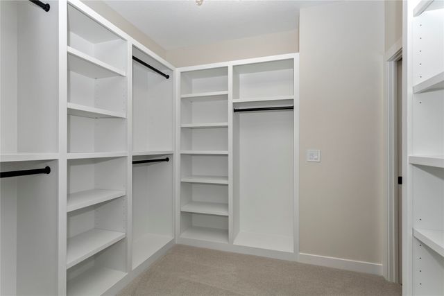 4657 174th Street, Urbandale, IA 50323