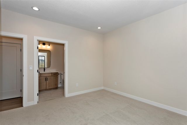 4657 174th Street, Urbandale, IA 50323