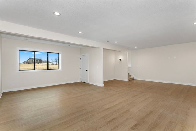 4657 174th Street, Urbandale, IA 50323