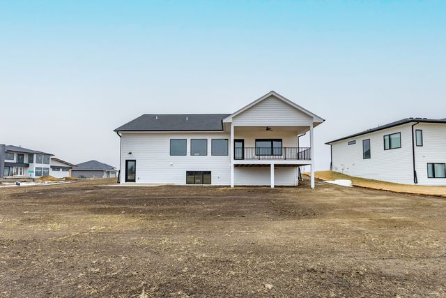 4657 174th Street, Urbandale, IA 50323