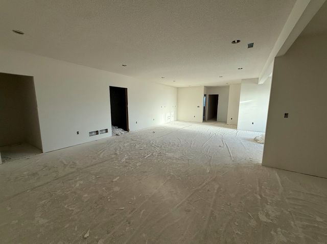 4657 174th Street, Urbandale, IA 50323