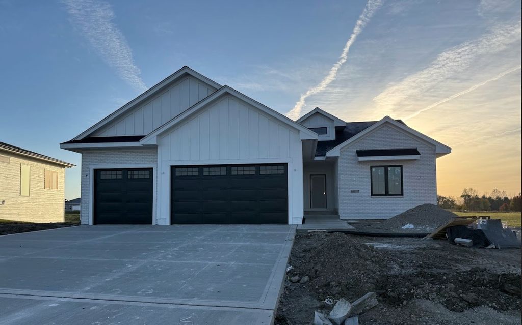 4657 174th Street, Urbandale, IA 50323