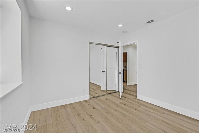 8 Barton Spring Circle, Henderson, NV 89074