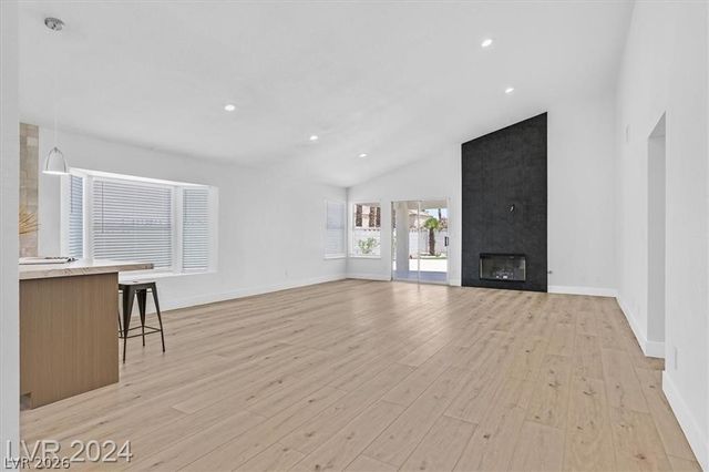 8 Barton Spring Circle, Henderson, NV 89074