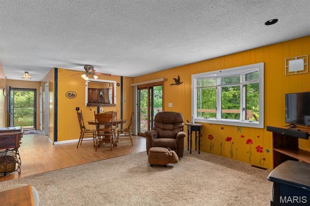 5939 Oak Creek Trail, Mount Olive, IL 62069