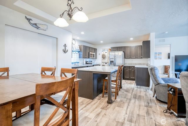 510 Sunset Avenue NE, Ocean Shores, WA 98569