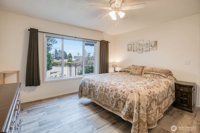 510 Sunset Avenue NE, Ocean Shores, WA 98569