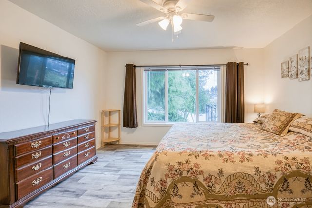 510 Sunset Avenue NE, Ocean Shores, WA 98569