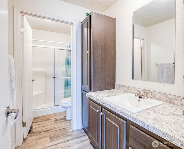 510 Sunset Avenue NE, Ocean Shores, WA 98569