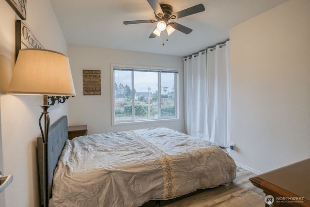 510 Sunset Avenue NE, Ocean Shores, WA 98569