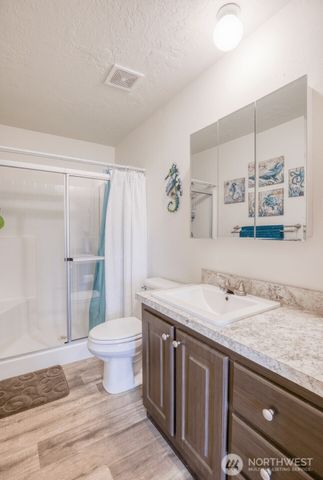 510 Sunset Avenue NE, Ocean Shores, WA 98569