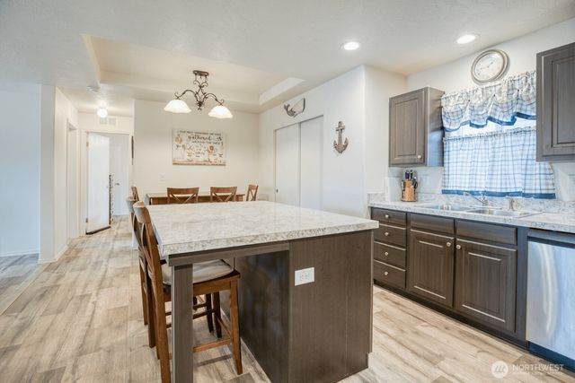 510 Sunset Avenue NE, Ocean Shores, WA 98569