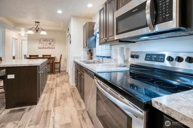 510 Sunset Avenue NE, Ocean Shores, WA 98569