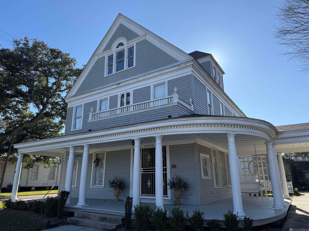 23730 Eden St, Plaquemine, LA 70764