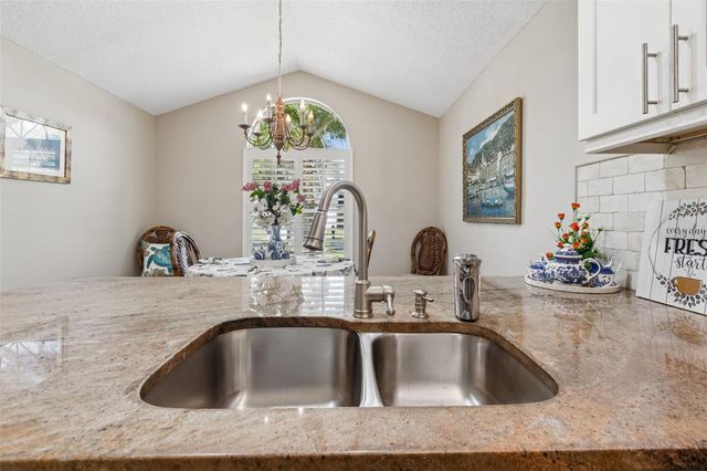 9702 LITTLE POND WAY, Tampa, FL 33647