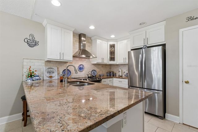 9702 LITTLE POND WAY, Tampa, FL 33647