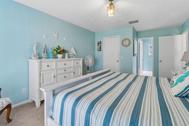 9702 LITTLE POND WAY, Tampa, FL 33647