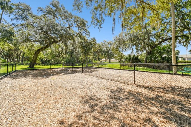 9702 LITTLE POND WAY, Tampa, FL 33647
