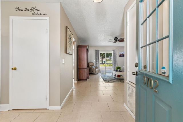 9702 LITTLE POND WAY, Tampa, FL 33647