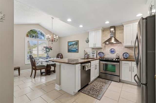 9702 LITTLE POND WAY, Tampa, FL 33647