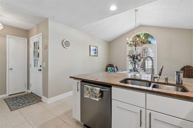 9702 LITTLE POND WAY, Tampa, FL 33647